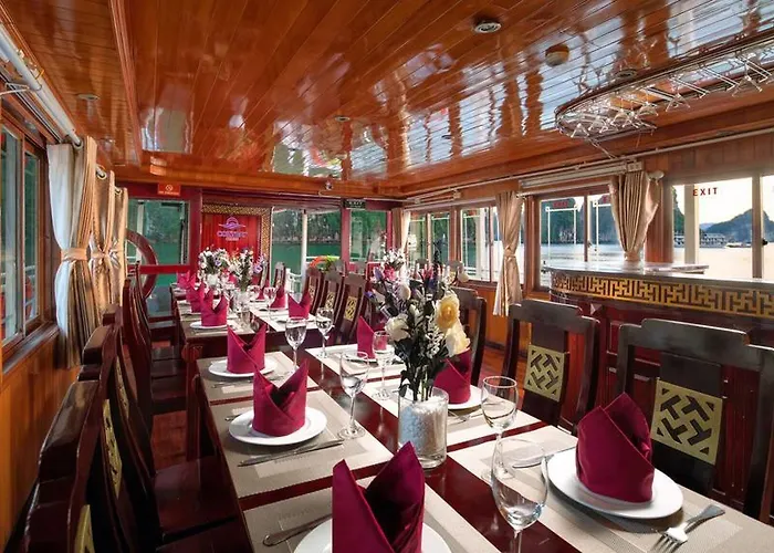 Gasthuis In Boat - Bay Cruise For Backpackers