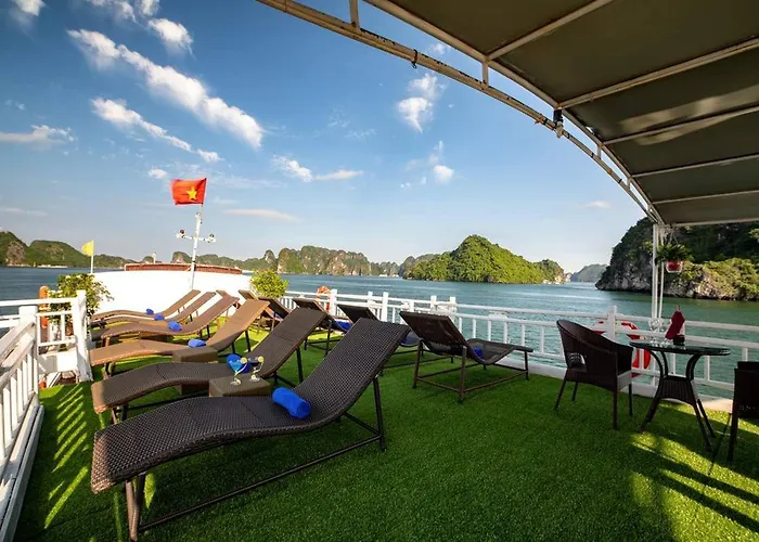 In Boat - Bay Cruise For Backpackers Gasthuis