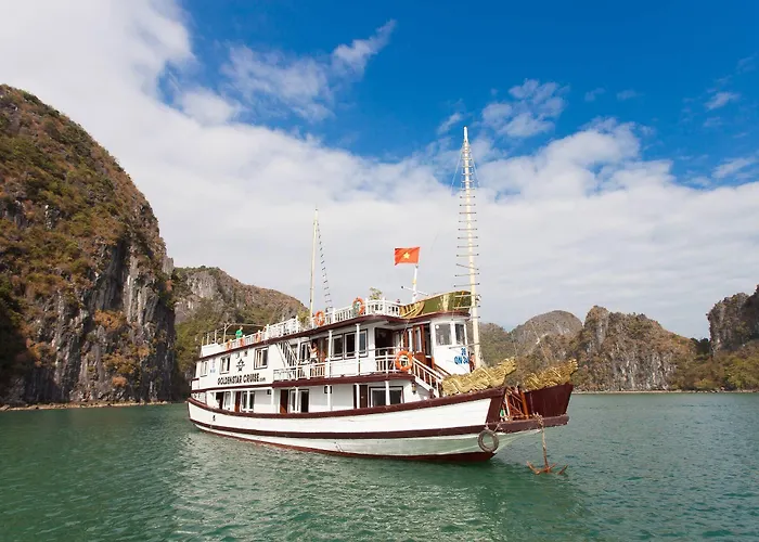 Gasthuis In Boat - Bay Cruise For Backpackers Ha Long