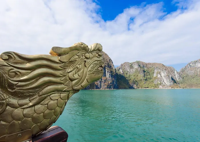 In Boat - Bay Cruise For Backpackers * Ha Long